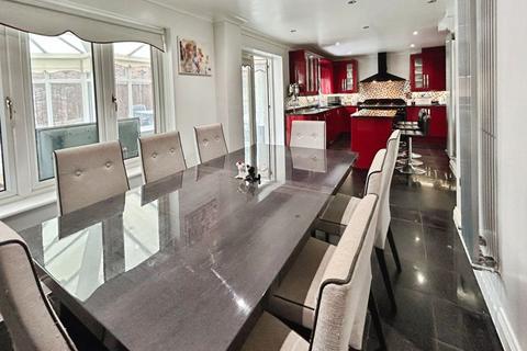 4 bedroom detached house for sale, Forest Gate, Newcastle Upon Tyne NE12