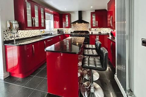 4 bedroom detached house for sale, Forest Gate, Newcastle Upon Tyne NE12