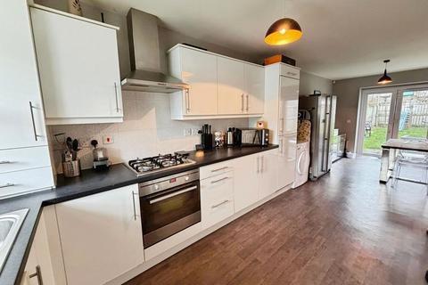 3 bedroom end of terrace house for sale, White Swan Close, Newcastle Upon Tyne NE12