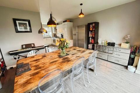 3 bedroom end of terrace house for sale, White Swan Close, Newcastle Upon Tyne NE12