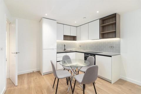 2 bedroom apartment to rent, Capri House, Beaufort Square, NW9
