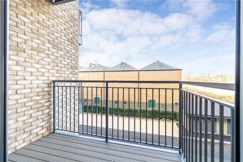 2 bedroom apartment to rent, Capri House, Beaufort Square, NW9