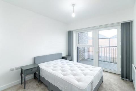 2 bedroom apartment to rent, Capri House, Beaufort Square, NW9