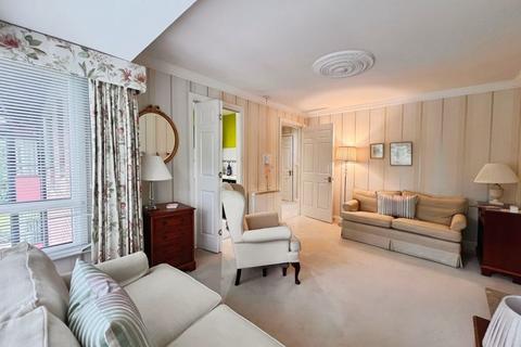 2 bedroom apartment for sale, Adderstone Crescent, Newcastle Upon Tyne NE2