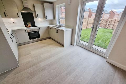 3 bedroom terraced house to rent, Daisy Lane, Newcastle upon Tyne NE15