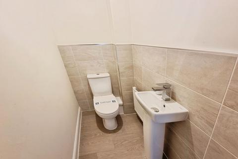 3 bedroom terraced house to rent, Daisy Lane, Newcastle upon Tyne NE15