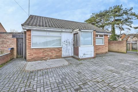 undefined, Lindale Close, Northampton
