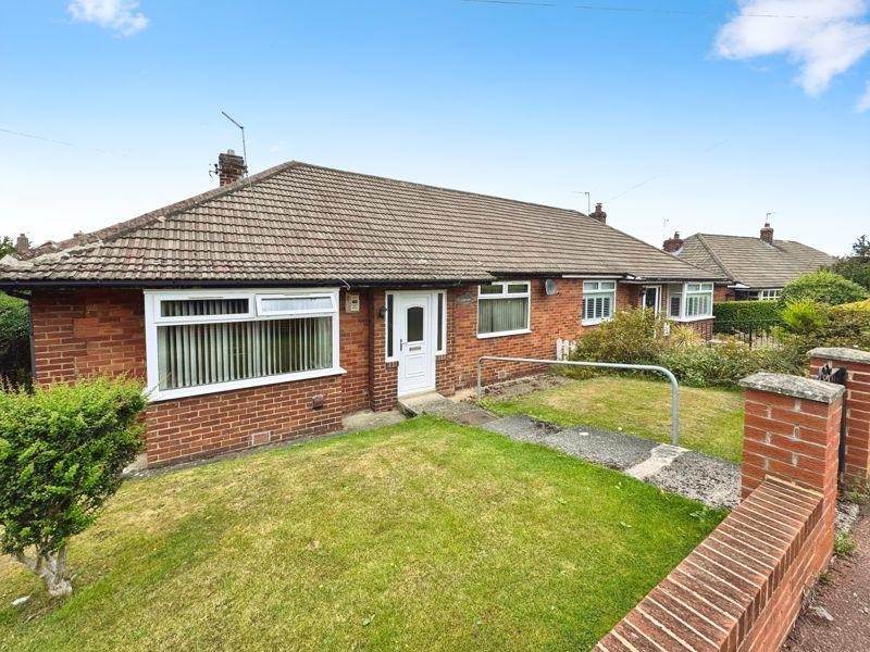 Beechwood Avenue, Ryton NE40 3 bed semi-detached bungalow - £150,000