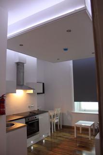 2 bedroom apartment to rent, Falconers Court, Newcastle Upon Tyne NE1
