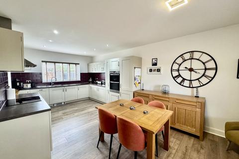 4 bedroom detached house for sale, Parkside View, Newcastle Upon Tyne NE27