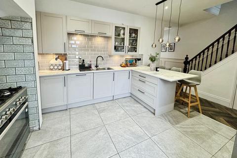 3 bedroom terraced house for sale, Holburn Terrace, Ryton NE40
