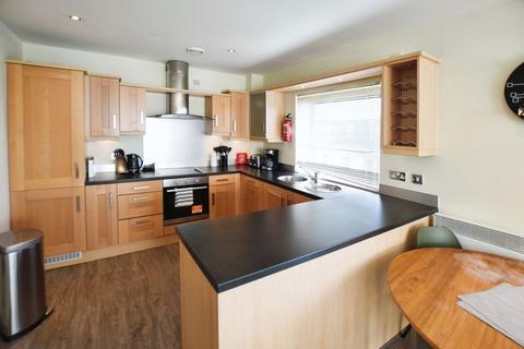 2 bedroom apartment for sale, Grove Park Oval, Newcastle Upon Tyne NE3