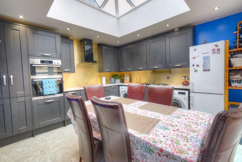 Dining kitchen