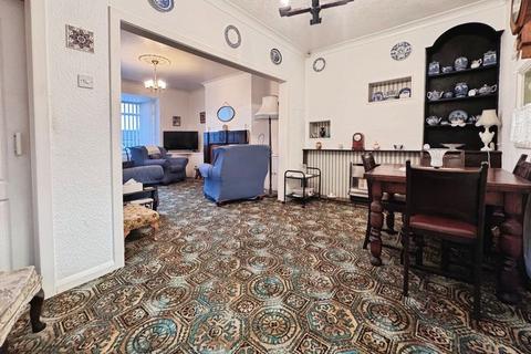 2 bedroom semi-detached house for sale, Runhead Gardens, Ryton NE40