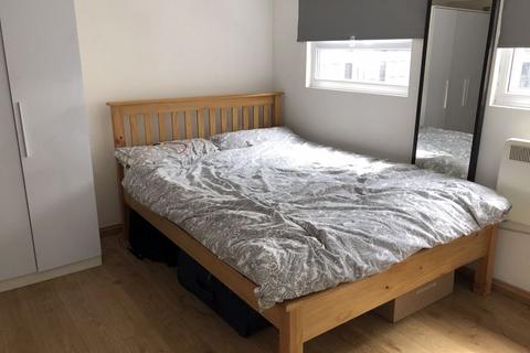 2 bedroom apartment to rent, Falconers Court, Newcastle Upon Tyne NE1