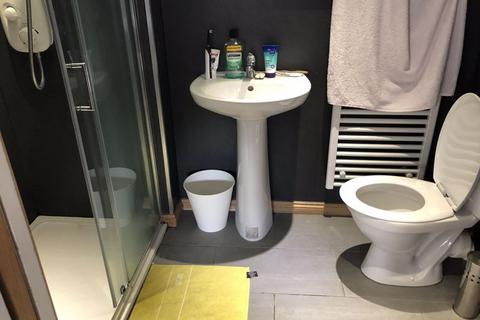 2 bedroom apartment to rent, Falconers Court, Newcastle Upon Tyne NE1