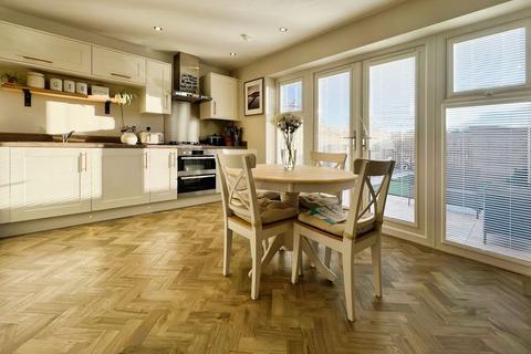 3 bedroom terraced house for sale, Dixon Close, Newcastle Upon Tyne NE20
