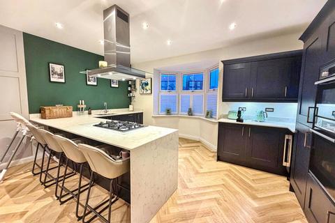 5 bedroom detached house for sale, Somerset Avenue, Alnwick NE66