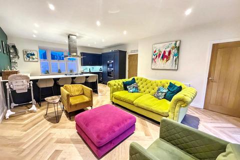 5 bedroom detached house for sale, Somerset Avenue, Alnwick NE66