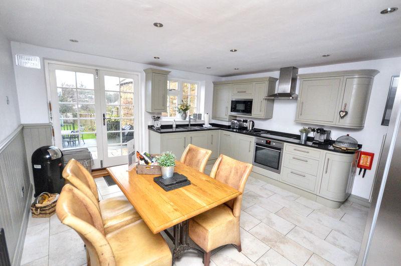 Dining kitchen