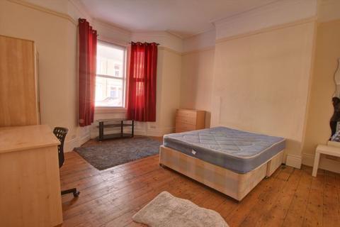 2 bedroom apartment to rent, Glenthorn Road, Newcastle Upon Tyne NE2