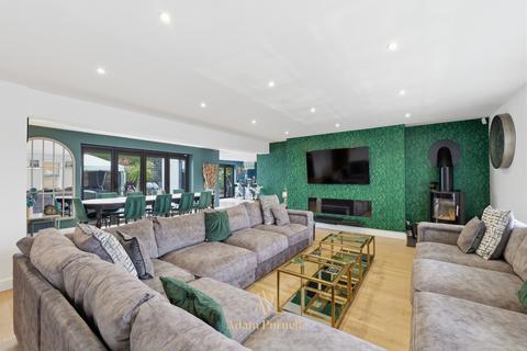 undefined, Salisbury Road, Burbage, LE10