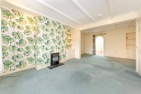 2 bedroom end of terrace house for sale, Glan Y Mor Road, Llandudno Junction, Conwy, LL31