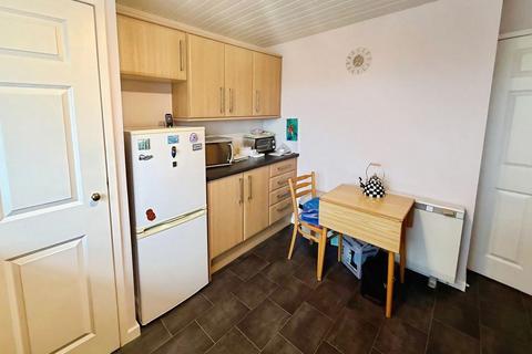 2 bedroom flat for sale, Avalon Drive, Newcastle Upon Tyne NE15