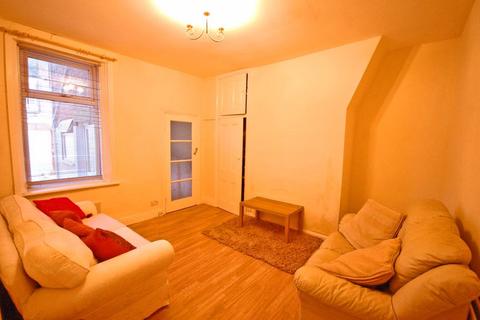 2 bedroom apartment to rent, Tavistock Road, Newcastle Upon Tyne NE2