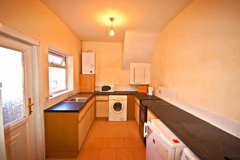 2 bedroom apartment to rent, Tavistock Road, Newcastle Upon Tyne NE2