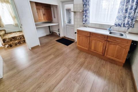 3 bedroom semi-detached house for sale, The Roman Way, Newcastle upon Tyne NE5