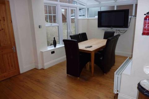 2 bedroom house to rent, Buston Terrace, Newcastle Upon Tyne NE2