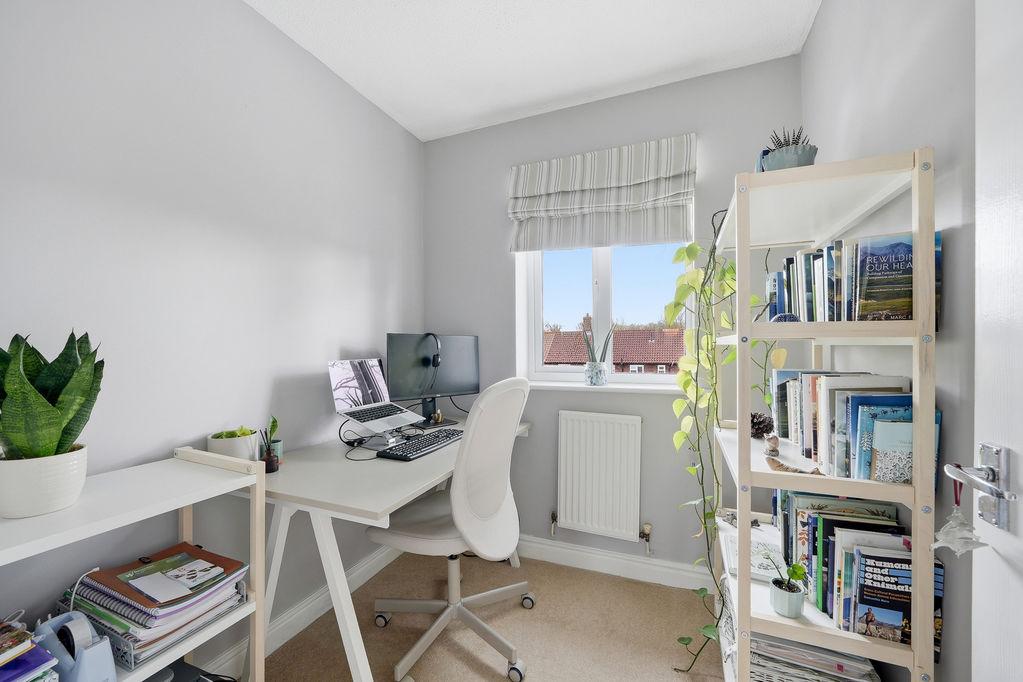 Bedroom 3 / Study