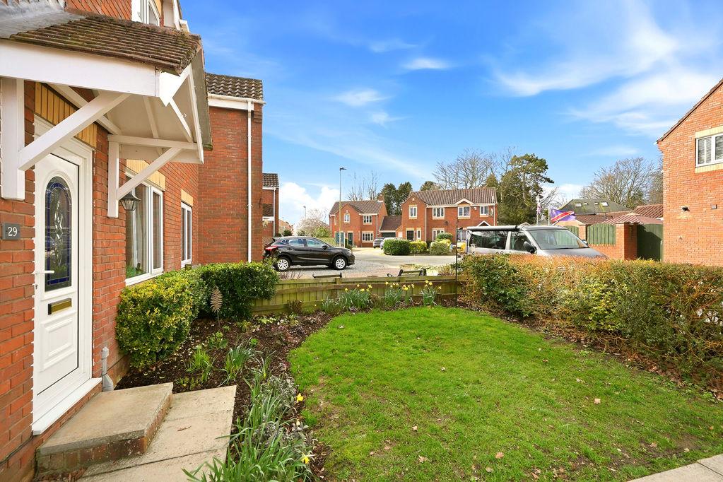29 St James Meadow