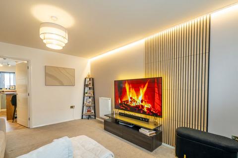 2 bedroom semi-detached house for sale, Gobey Drive, Chichester