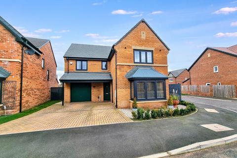 4 bedroom detached house for sale, Mooney Crescent, Newcastle Upon Tyne NE5