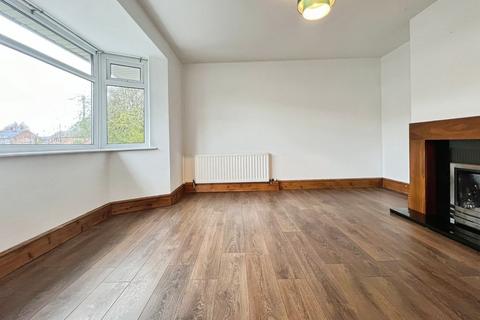 4 bedroom terraced house to rent, Chestnut Grove, Radcliffe