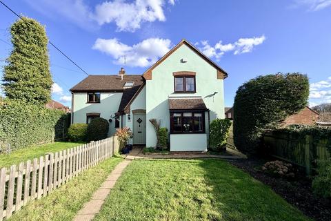 2 bedroom semi-detached house for sale, Heath End Road, Flackwell Heath HP10