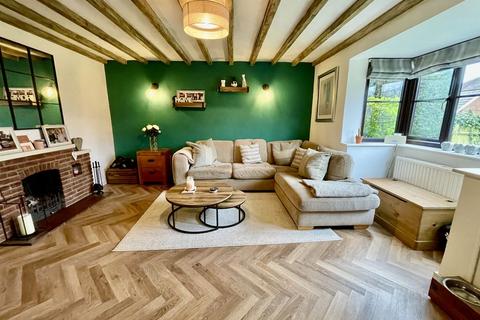 2 bedroom semi-detached house for sale, Heath End Road, Flackwell Heath HP10