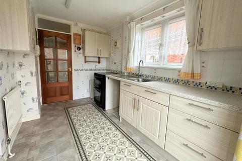 4 bedroom semi-detached house for sale, Ashtead Close, Fareham PO16
