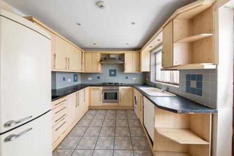 undefined, Reading Road, Northolt