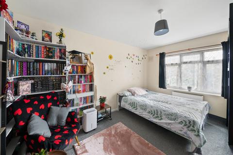 undefined, Petworth Close, Northolt