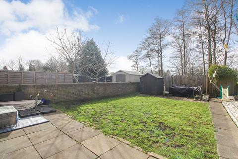 3 bedroom terraced house for sale, Lovell Road, Bedford MK42