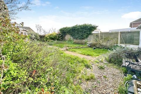 2 bedroom detached bungalow for sale, Richard Avenue, Brightlingsea, Colchester, CO7