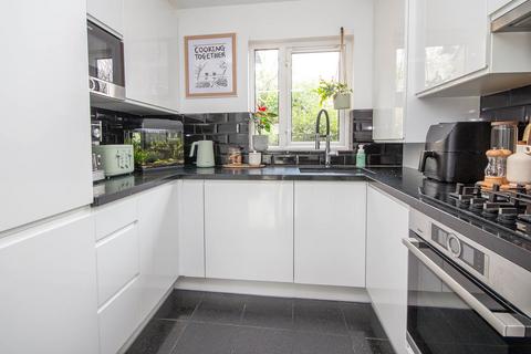 2 bedroom terraced house for sale, Aspen Walk, West Totton