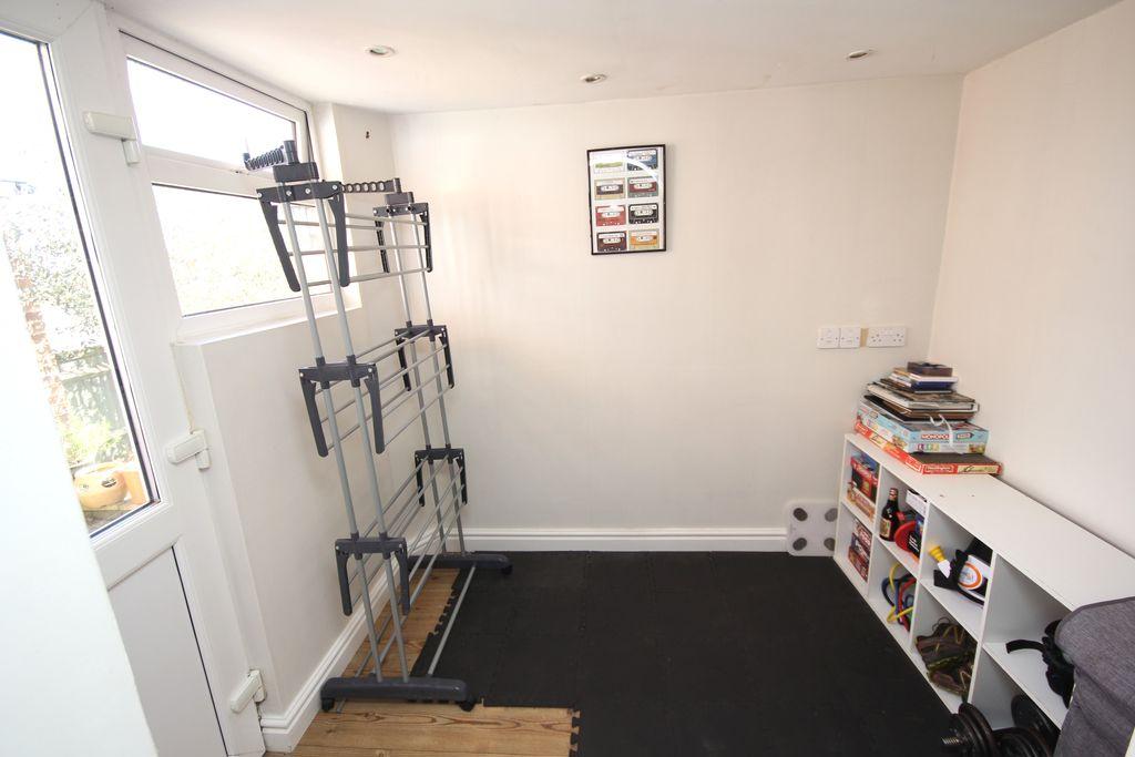 Photo 20