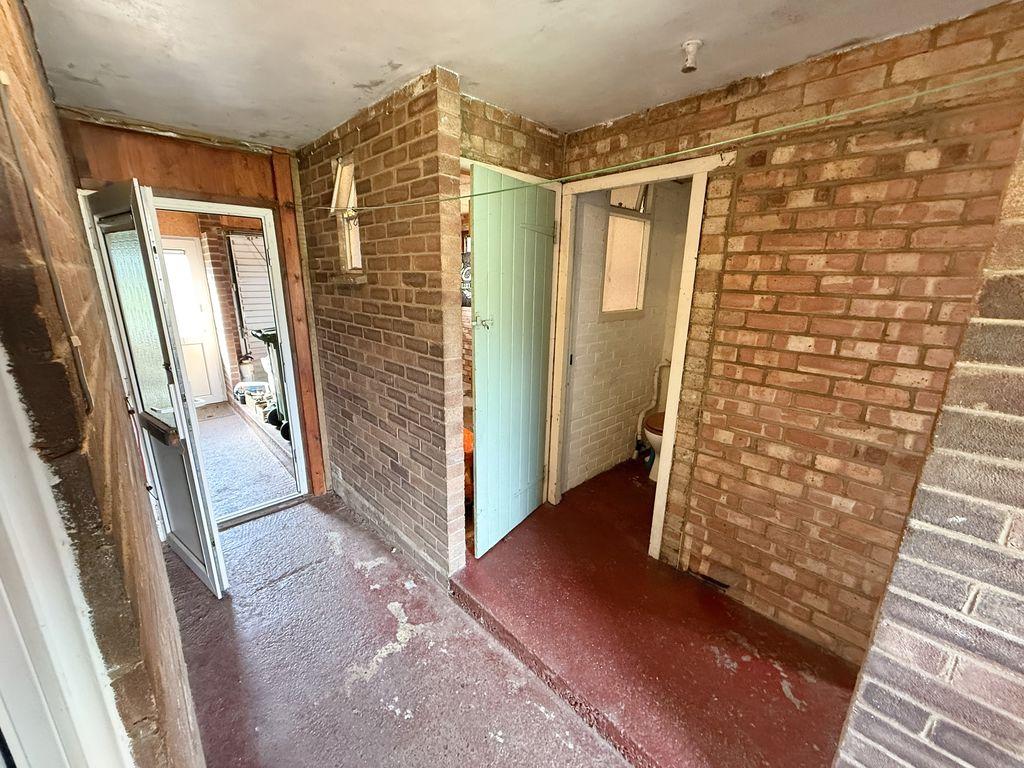 Garage/WC/Utilty