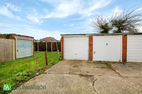 undefined, Salisbury Crescent, Cheshunt