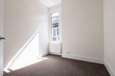 undefined, 2 bed room flat - Enfield Town EN1