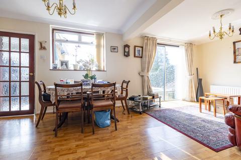 3 bedroom semi-detached house for sale, Sycamore Avenue, Bletchley, Milton Keynes